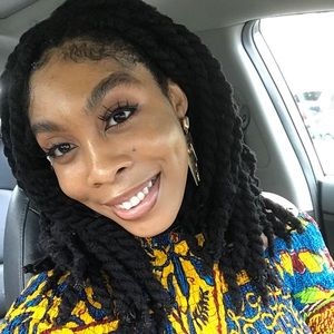 Meet your Posher, Alexis